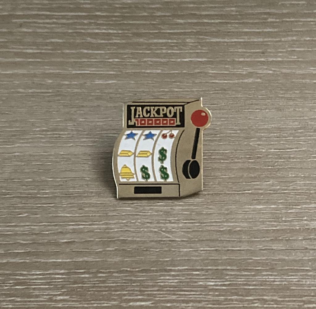 PIN - JACKPOT - CASINO, Verzamelen, Verzenden, Gebruikt, Overige onderwerpen, Speldje of Pin