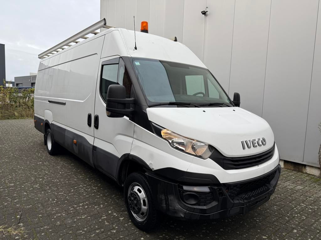 Iveco daily 35C140 2.3hpi 140pk L4H2 2018, Auto's, Bestelwagens en Lichte vracht, Euro 6, Iveco, Bedrijf, Diesel