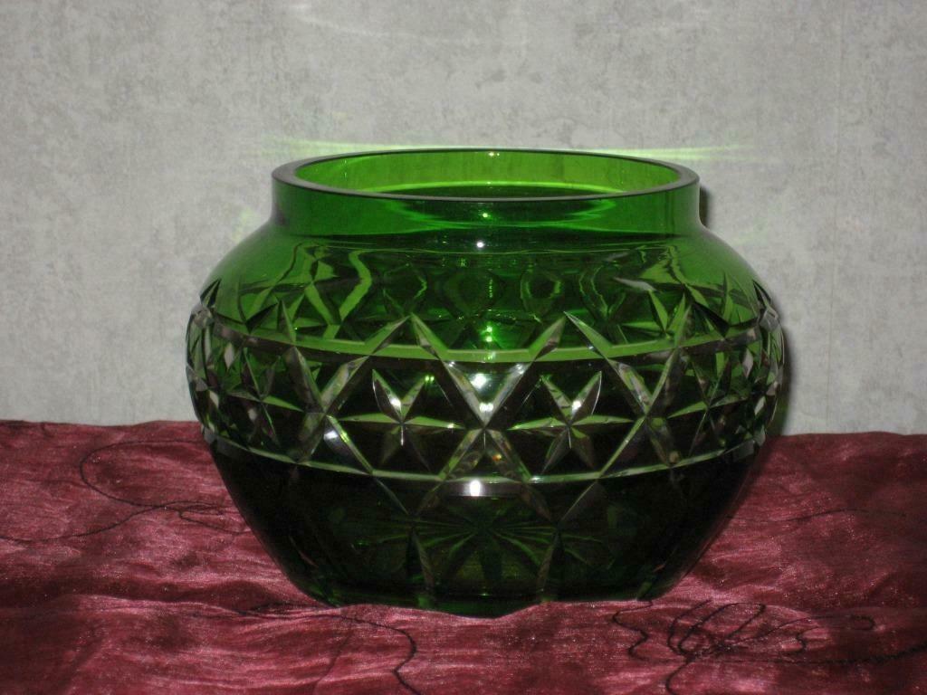 Mooie vaas - geslepen bolvaas - Groene Kristal, Ophalen