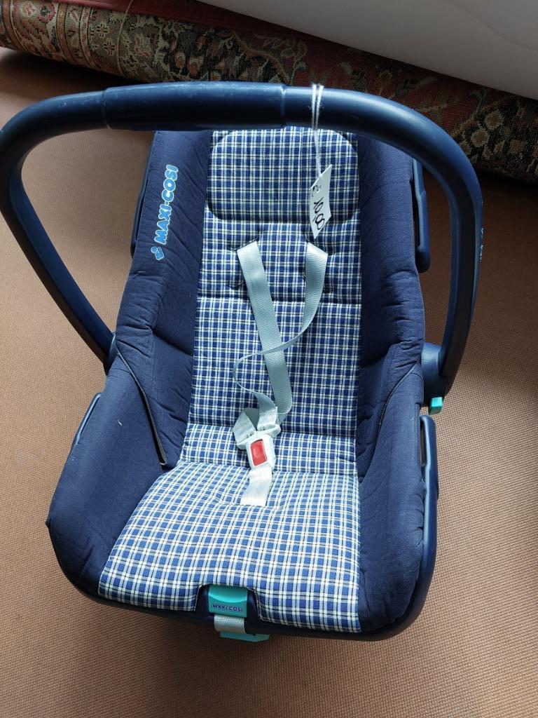 Maxicosi blauw met veiligheidsharnas, Ophalen of Verzenden, Gebruikt, Harnas