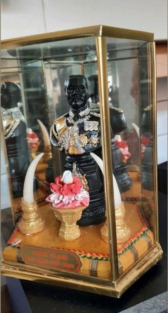 Thai Monik dans une boîte, Antiquités & Art, Enlèvement ou Envoi