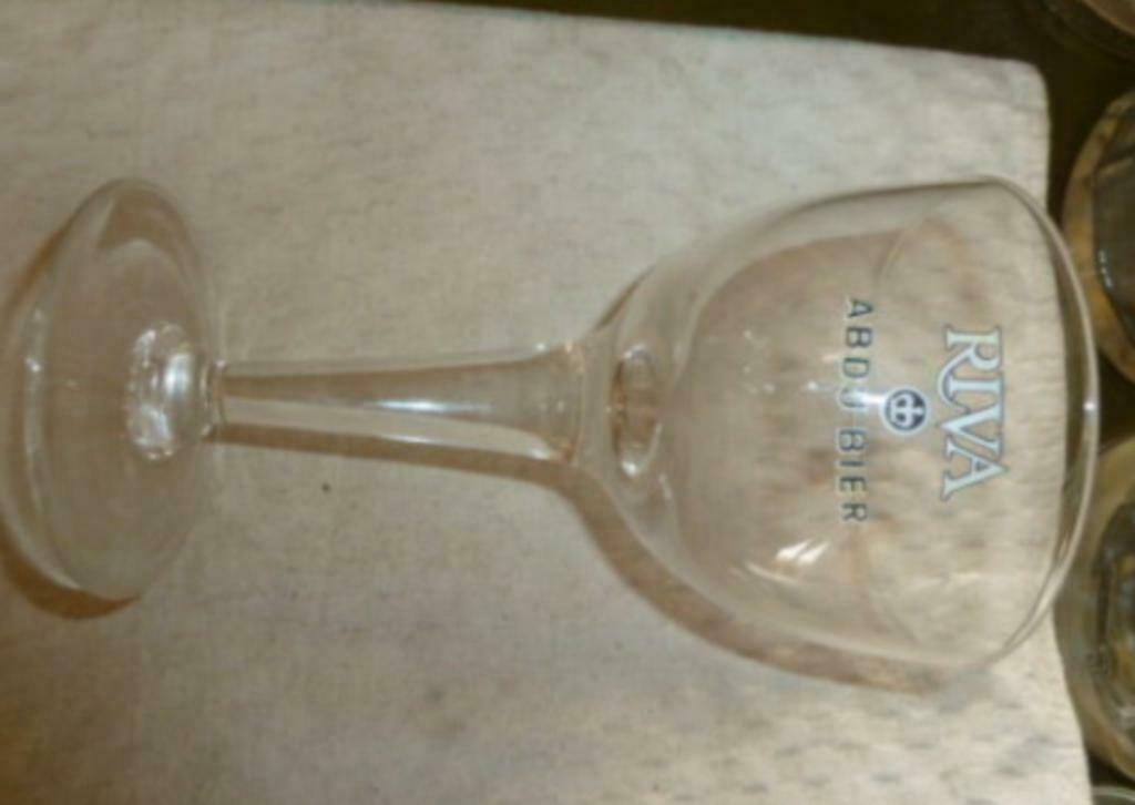 #N bier glas RIVA ABDIJ BIER Brouwerij Riva - Dentergem, Verzamelen, Glas en Drinkglazen, Ophalen of Verzenden, Gebruikt, Bierglas