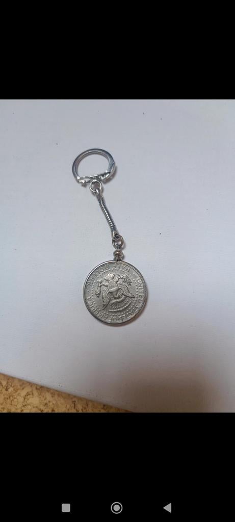 Sleutelhanger met munt van 1/2 Amerikaanse dollar, Ophalen of Verzenden, Zo goed als nieuw