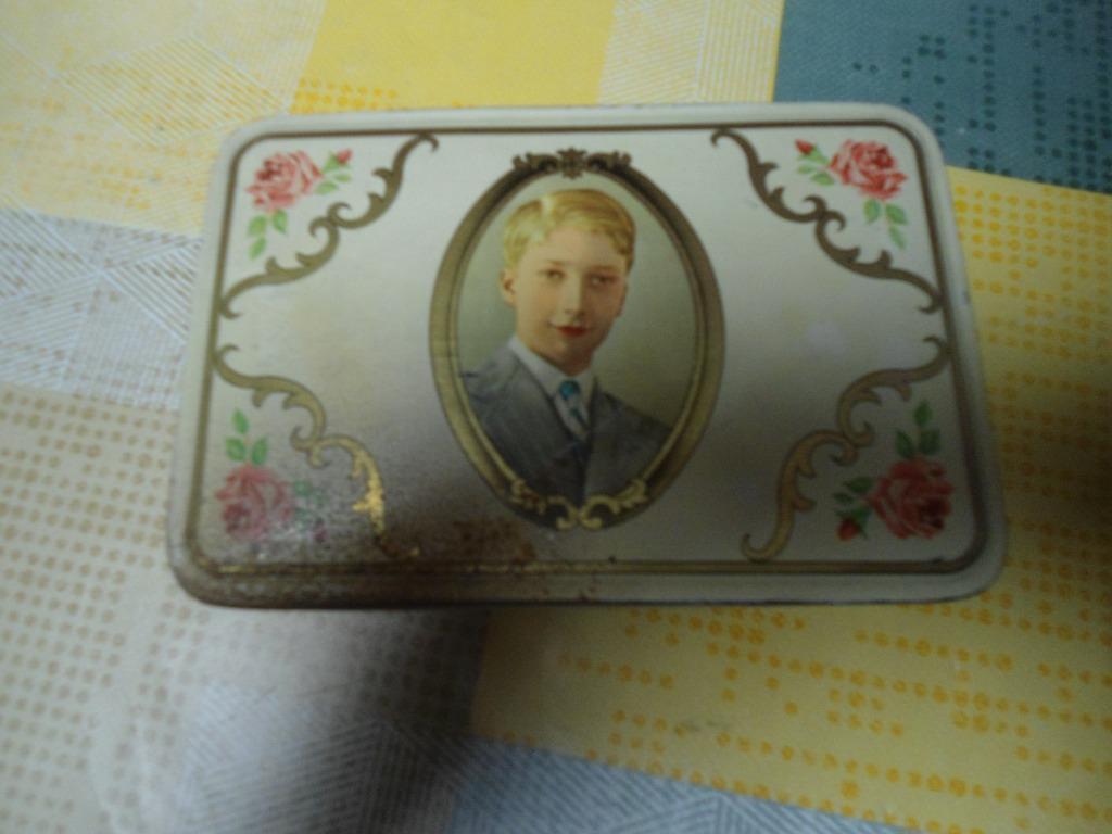 Ancienne Boîte Lythographié Siroperie Momalle, Verzamelen, Ophalen of Verzenden, Gebruikt, Verpakking