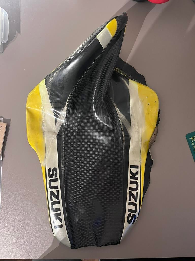 Originele zadelhoes Suzuki rmx50, Ophalen of Verzenden, Gebruikt
