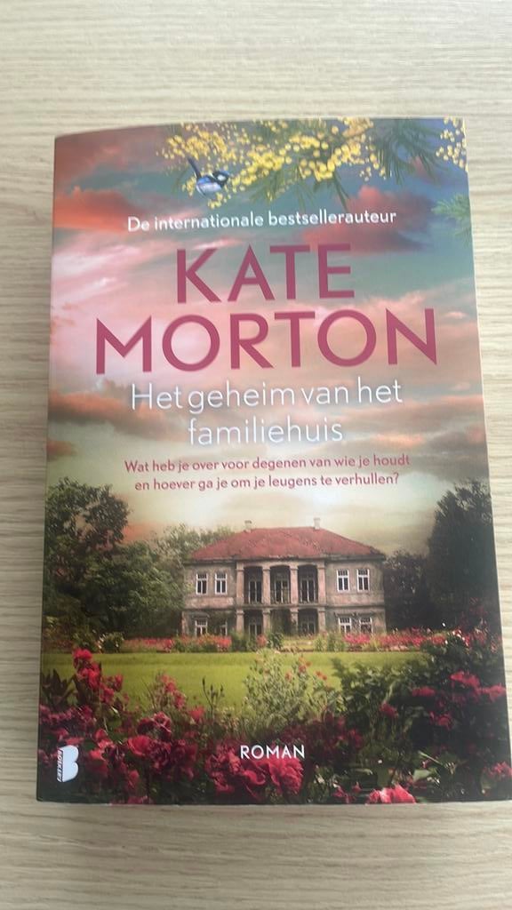 Kate Morton - Het geheim van het familiehuis, Boeken, Chicklit, Ophalen of Verzenden, Zo goed als nieuw