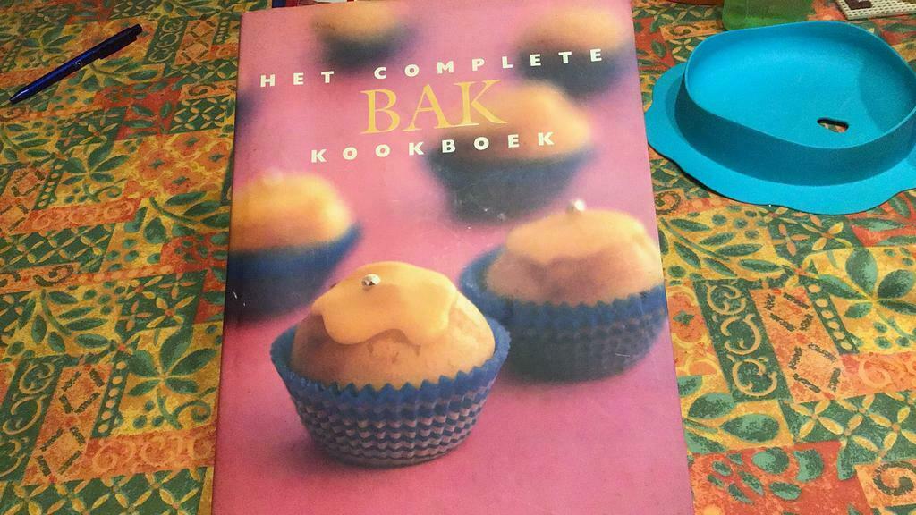 Le livre de cuisine complet (h), Enlèvement ou Envoi, Comme neuf, Gâteau, Tarte, Pâtisserie et Desserts