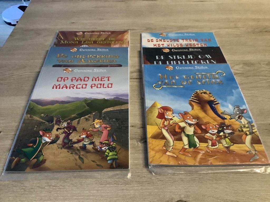 Geronimo stilton verschillende strips, Meerdere stripboeken, Ophalen of Verzenden, Zo goed als nieuw, Onbekend