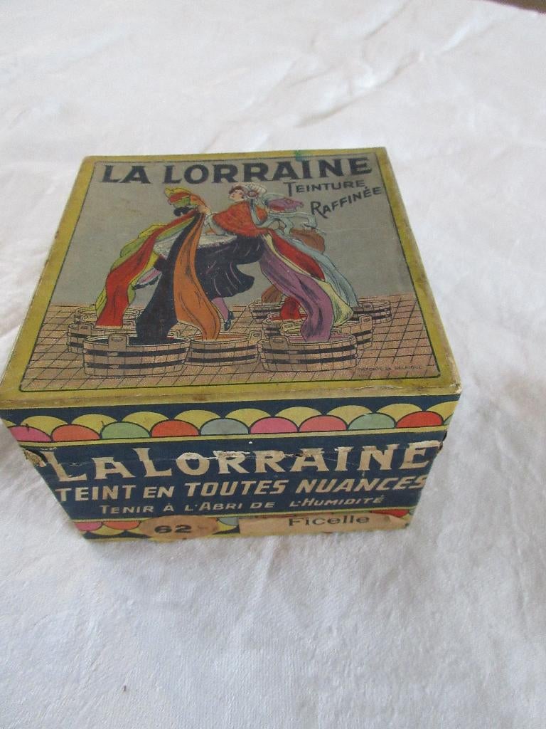 Oude kleurstof voor kleding LA LORRAINE Teinture Raffinée, Antiek en Kunst, Ophalen