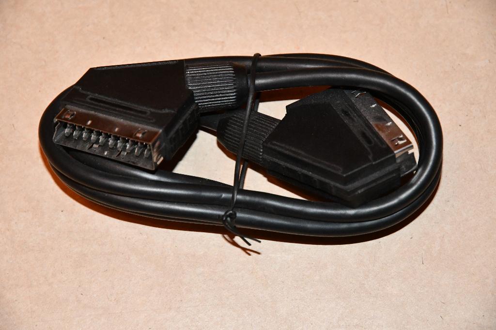 Scart naar scart - 1.5m - Zwart, Enlèvement ou Envoi, Neuf, Moins de 2 mètres, Câble péritel