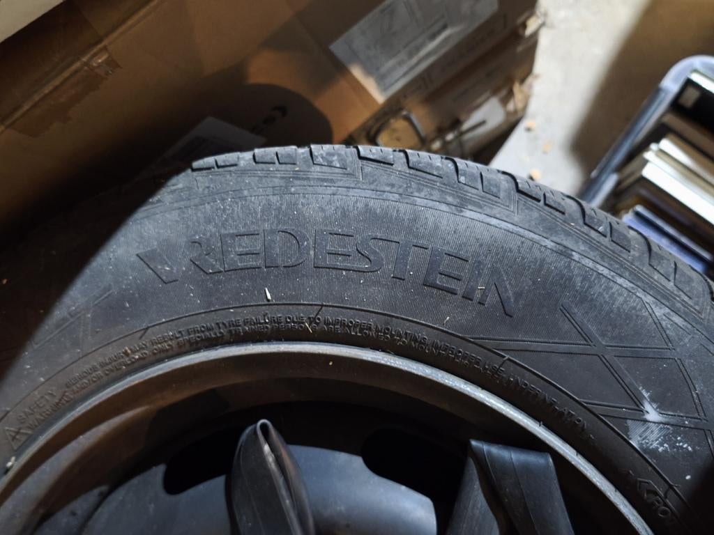 4 Vredestein Wintrac 195/65 R15-banden gemonteerd op velgen, Ophalen, Gebruikt, Winterbanden, Band(en)