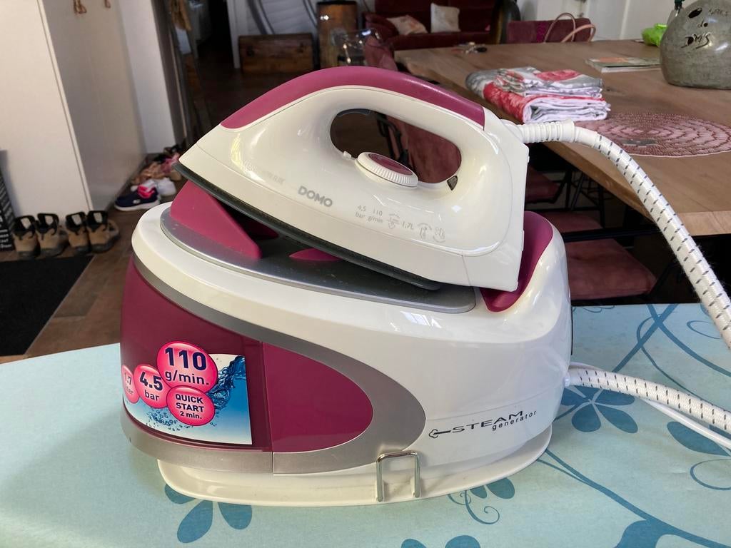 Fer à repasser centrale vapeur DO7082S, Enlèvement ou Envoi, Utilisé, Fer à repasser avec cordon