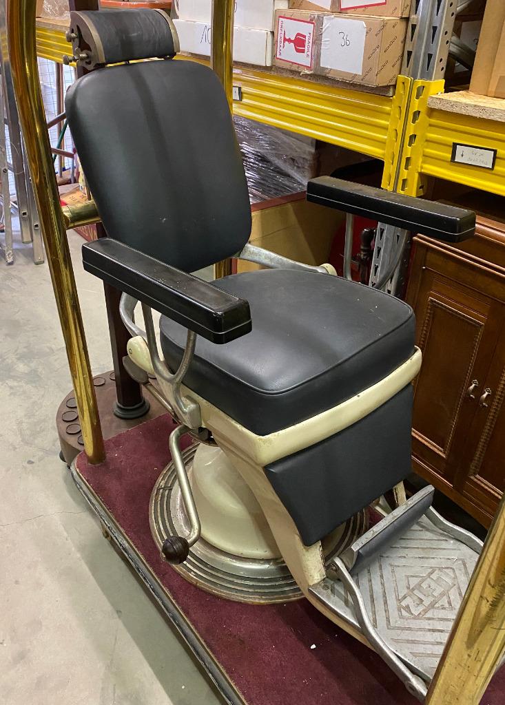 1950 Chaise coiffeur Fauteuil coiffure barbier ANCIEN  LETZ, Huis en Inrichting, Ophalen