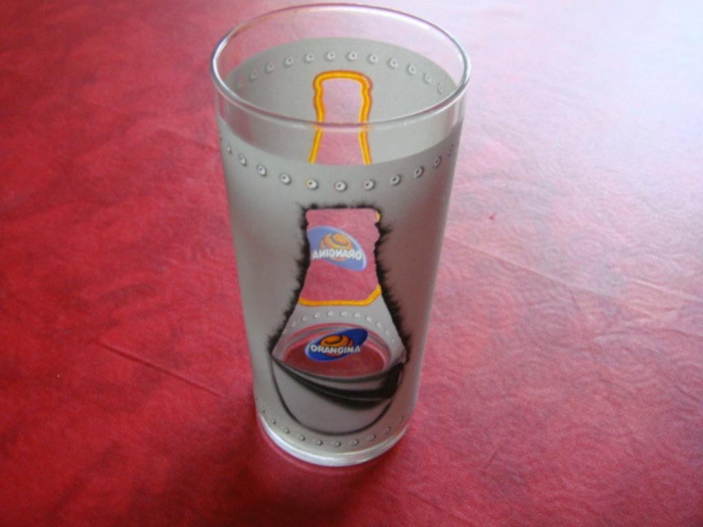 1 Verre de collection. Marque: "ORANGINA"., Enlèvement ou Envoi, Comme neuf