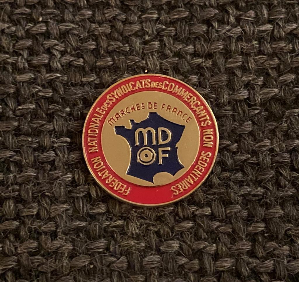 PIN - MDF - MARCHES DE FRANCE, Envoi, Utilisé, Autres sujets/thèmes, Insigne ou Pin's