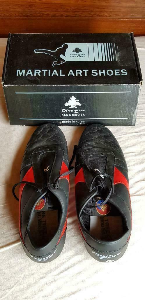 Martial art schoenen, Sport en Fitness, Vechtsporten en Zelfverdediging, Ophalen of Verzenden, Zo goed als nieuw, Vechtsportmaterialen
