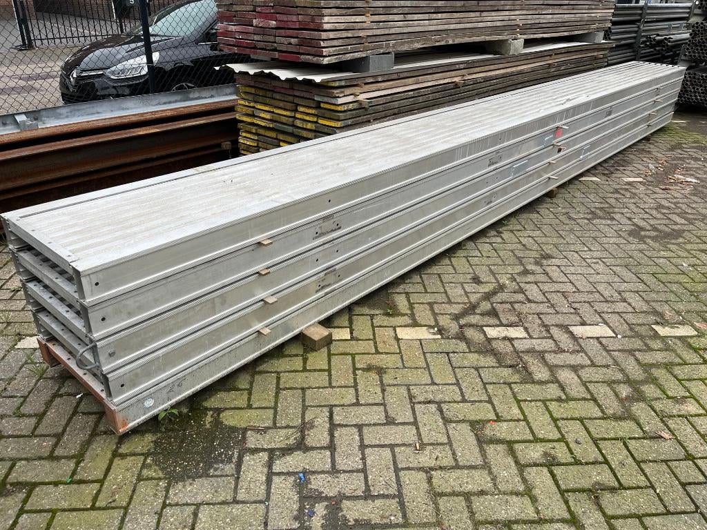 Layher aluminium werkbrug/loopbrug/steigerbrug 6.10x0.60M, Ophalen, Overige materialen, Gebruikt, Overige typen