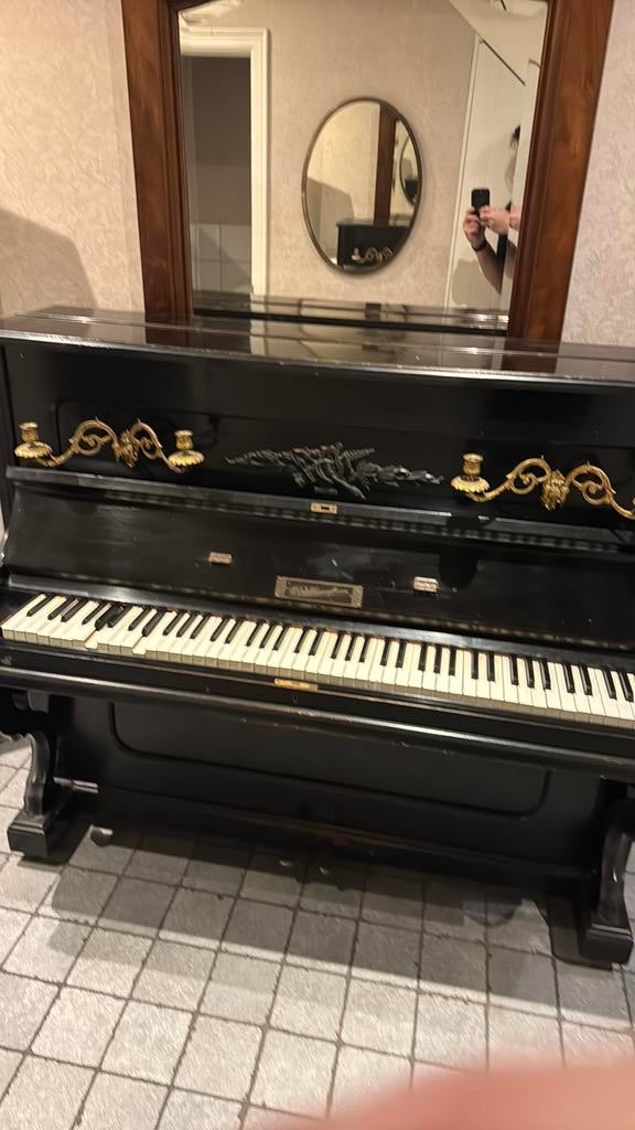 Piano gratis, Brillant, Enlèvement, Utilisé, Piano