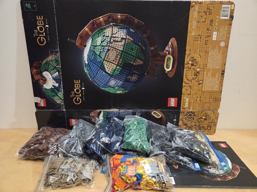 Lego 21332 The Globe (1), Ophalen of Verzenden, Zo goed als nieuw, Complete set, Lego