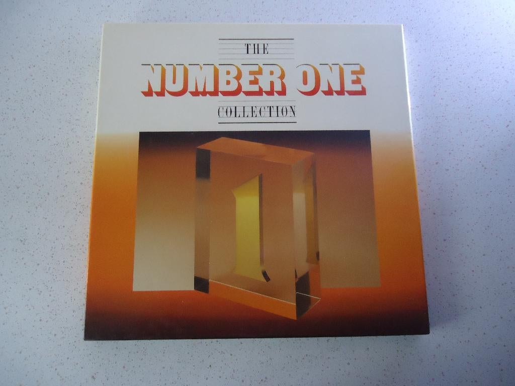 CadeauBOX  8 LP's  "The Number One Collection" Prima staat !, Ophalen of Verzenden, Zo goed als nieuw, 12 inch, Dance