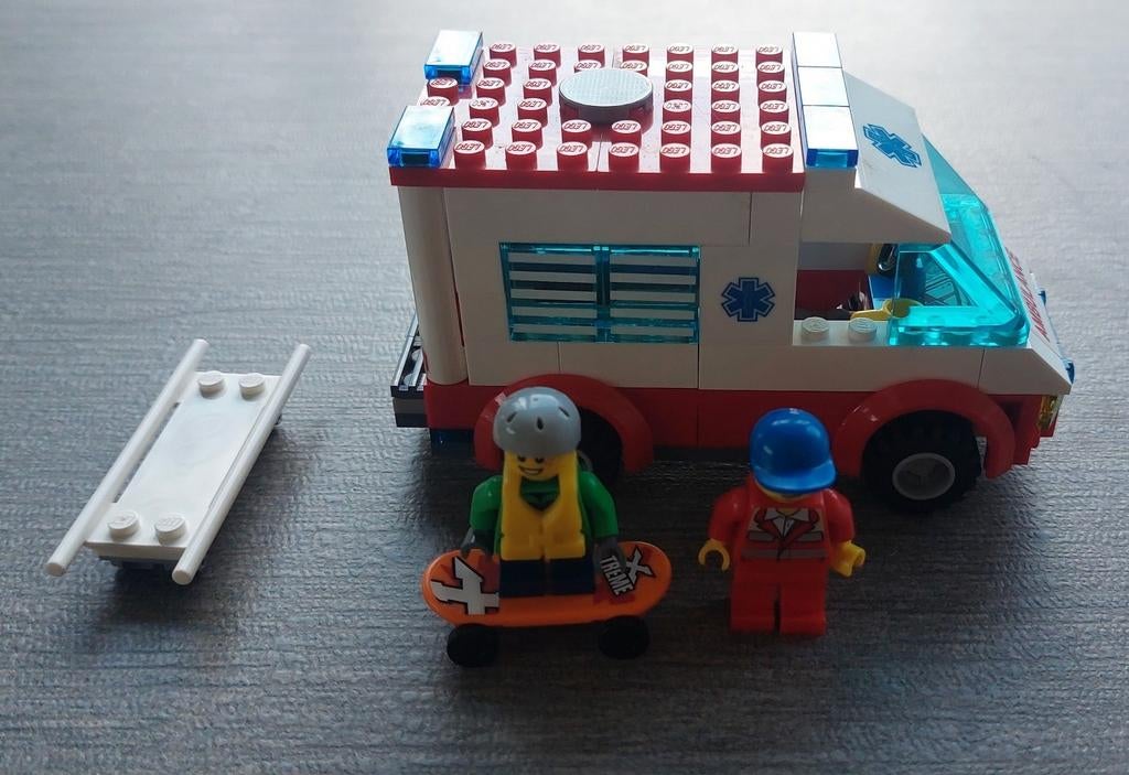 Lego City 60023 startset: brandweerwagen, ambulance en moto, Ophalen, Zo goed als nieuw, Lego