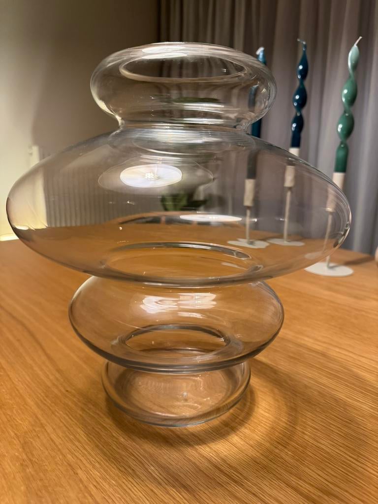 Moderne vaas 30 cm hoog, Huis en Inrichting, Ophalen, Zo goed als nieuw