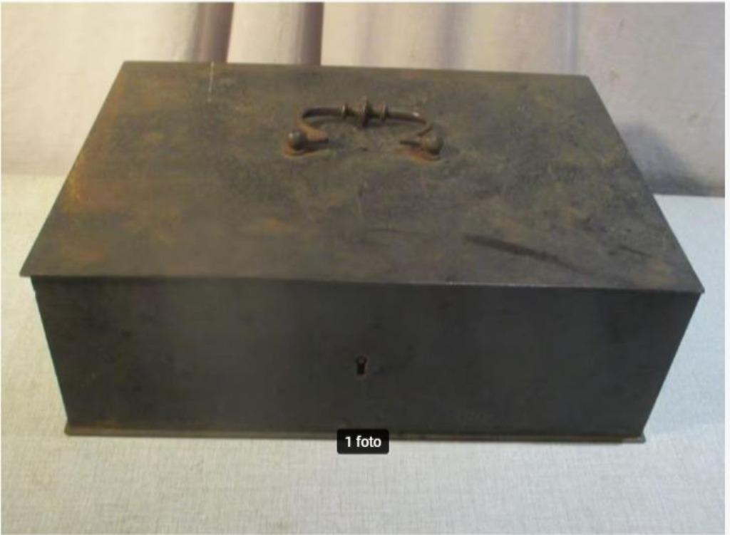 Antieke metalen Kluis zonder sleutel - 35x26x12, Antiek en Kunst, Ophalen of Verzenden