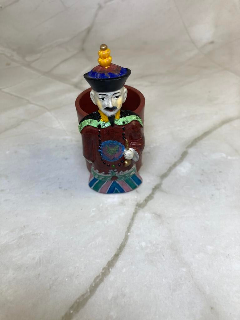 Figurine en résine d'un empereur de la dynastie Qing, Enlèvement ou Envoi