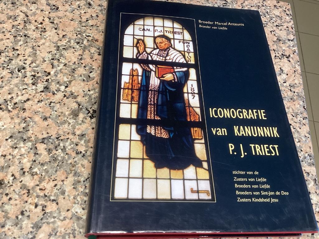 Iconografie van kanunnik P.J.Triest. Broeder Marcel Anteunis, Ophalen of Verzenden