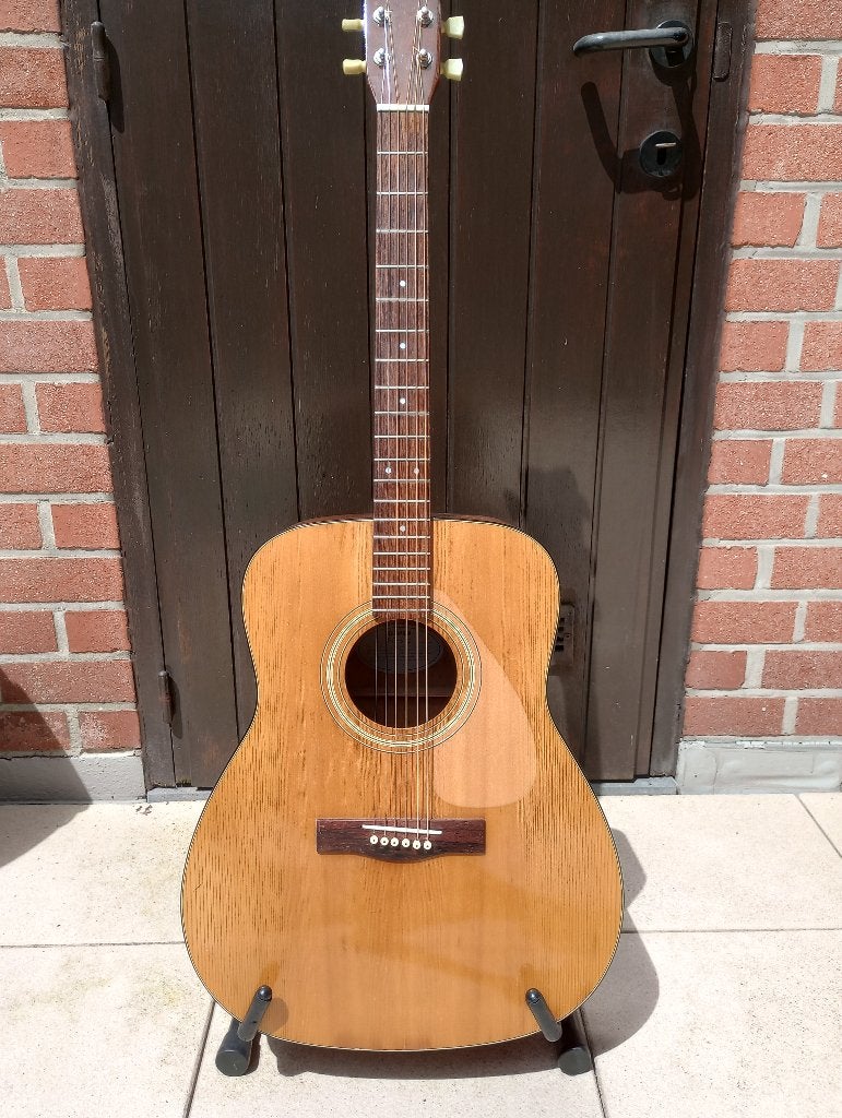 Yamaha FG332 linkshandig, Muziek en Instrumenten, Ophalen, Gebruikt, Western- of Steelstringgitaar, Met (piezo-)element