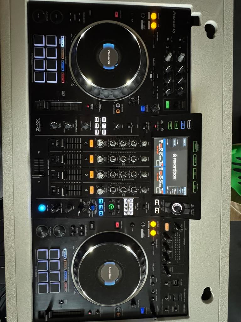 Pioneer XDJ XZ + decksaver + ZCASE (flightcase), Ophalen, Zo goed als nieuw, Draaitafel, Pioneer