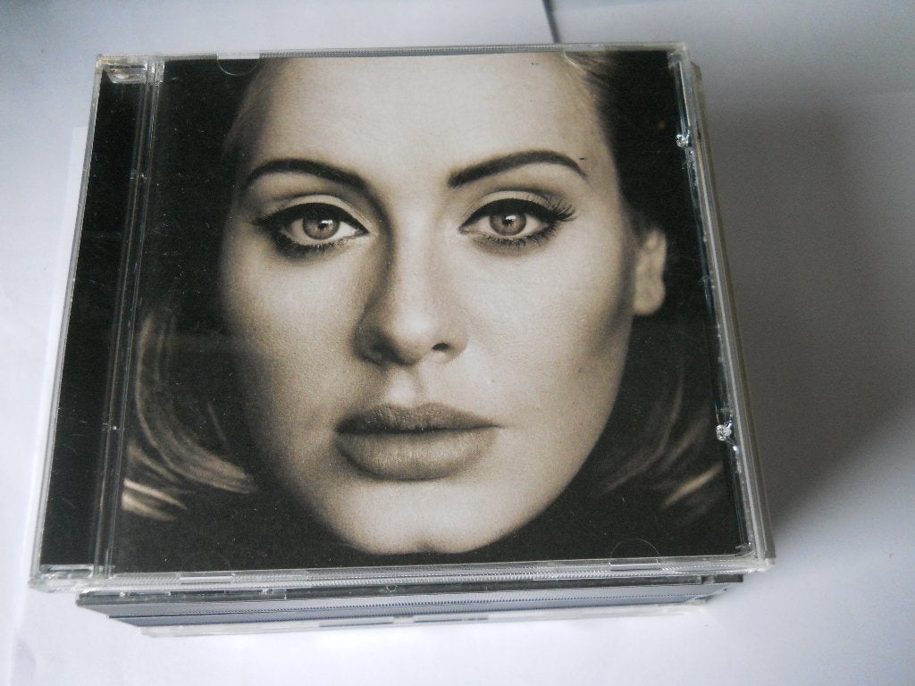 CD  - ADELE 25, Cd's en Dvd's, Cd's | Pop, Pop, Ophalen of Verzenden, Zo goed als nieuw, Eerste persing