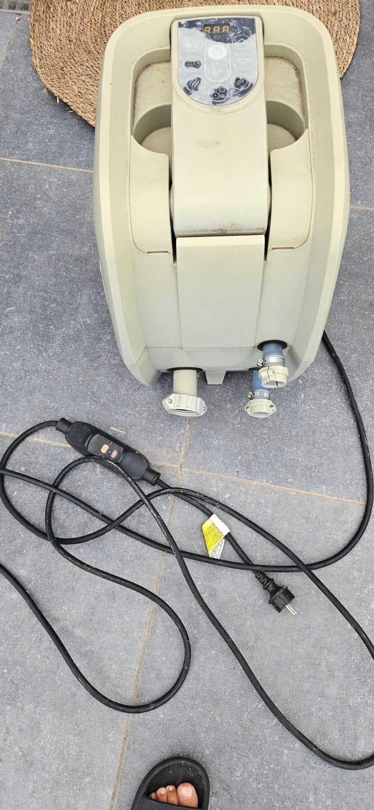 jacuzzi.  doit partir au plus vite faite moi une offre., Enlèvement, Utilisé, Pompe, Gonflable