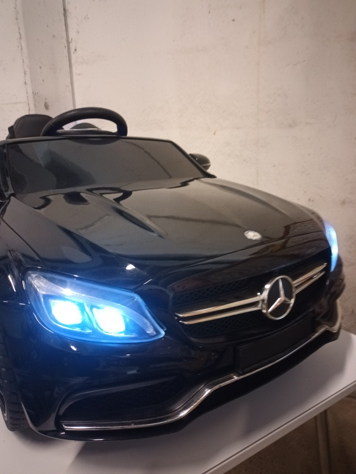 Mercedes C63 AMG Elektrische Kinderauto 12V, Enlèvement, ###, ###, ###