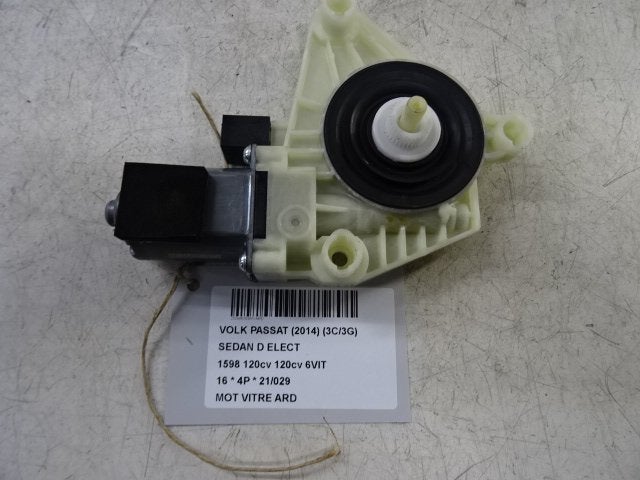MOTOR RAAMMECHANIEK RECHTS ACHTER Passat (3G2) (5Q4959801D), Auto-onderdelen, Carrosserie, Gebruikt, Achter, Volkswagen