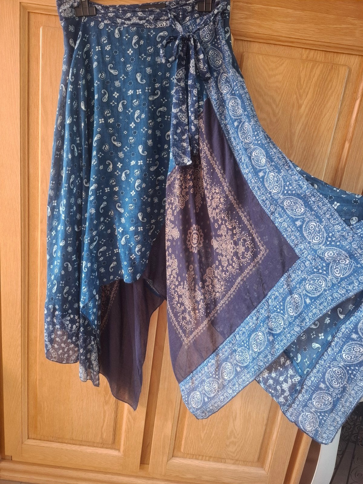 jupe foulard Diesel bandana bleu bleu S/M W27, Kleding | Dames, Maat 38/40 (M), Blauw, Ophalen of Verzenden, Zo goed als nieuw