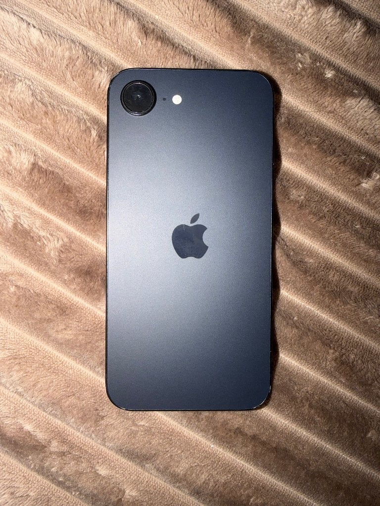 iPhone 16e 128gb, Télécoms, 94 %, Enlèvement ou Envoi, Utilisé, Sans abonnement