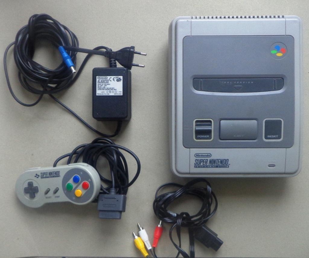 Super Nintendo + aansluitkabels + originele controller, Games en Spelcomputers, Spelcomputers | Nintendo Super NES, Gebruikt, Met 1 controller