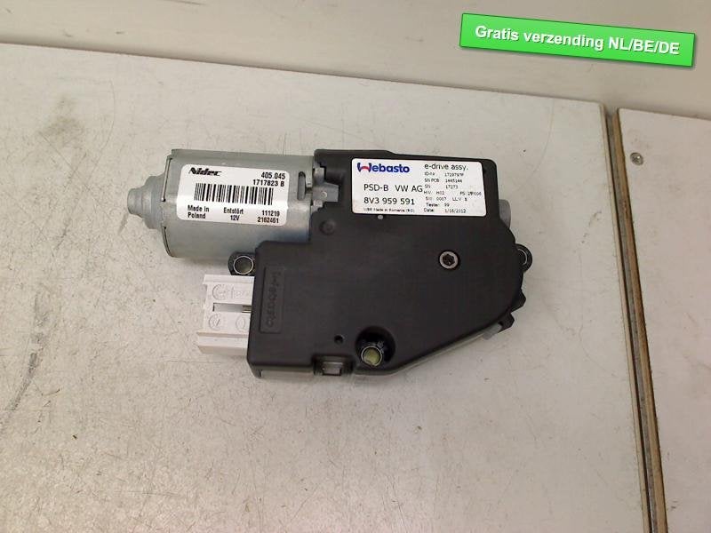 TOIT OUVRANT MOTEUR A3 Sportback (8VA / 8VF) (8V3959591), Autos : Pièces & Accessoires, Auto-Union-Straße  1,
85057  Ingolstadt, DE