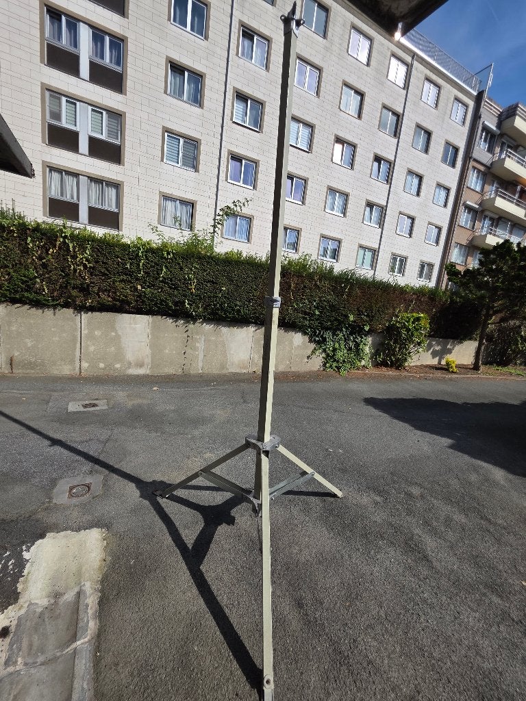 Trepied fibre de verre Wacker Neuson tres solide, Doe-het-zelf en Bouw, Ophalen, Gebruikt