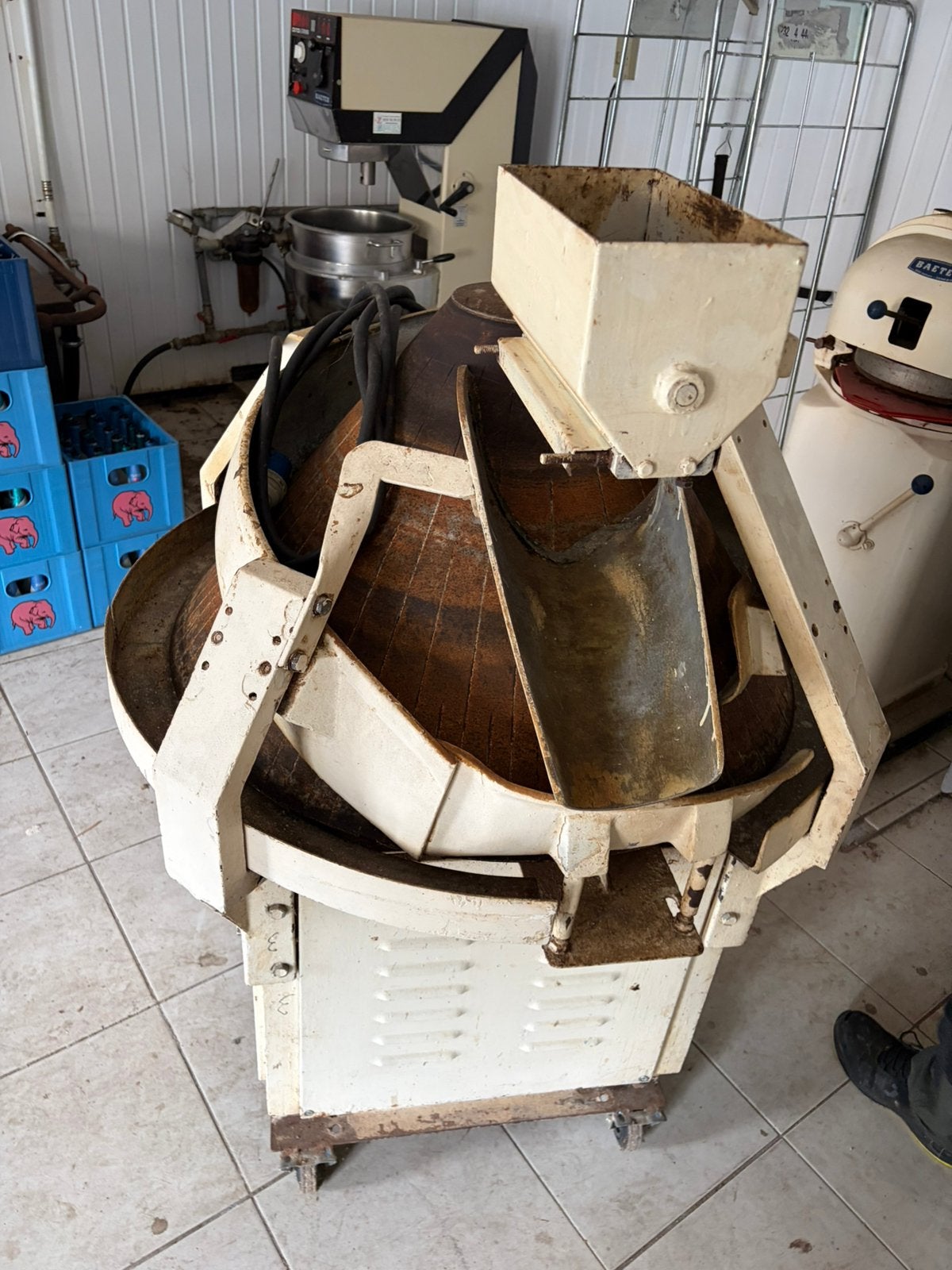 Kegelvormige deegopmaker / deegafronder, Electroménager, Machines à pain, Enlèvement, Comme neuf