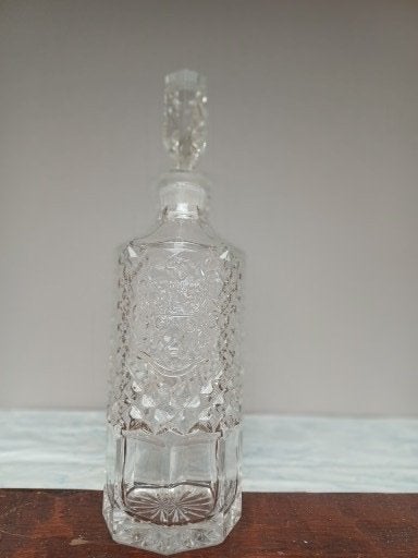 Vintage whisky karaf met familie wapen motief boheems, Ophalen