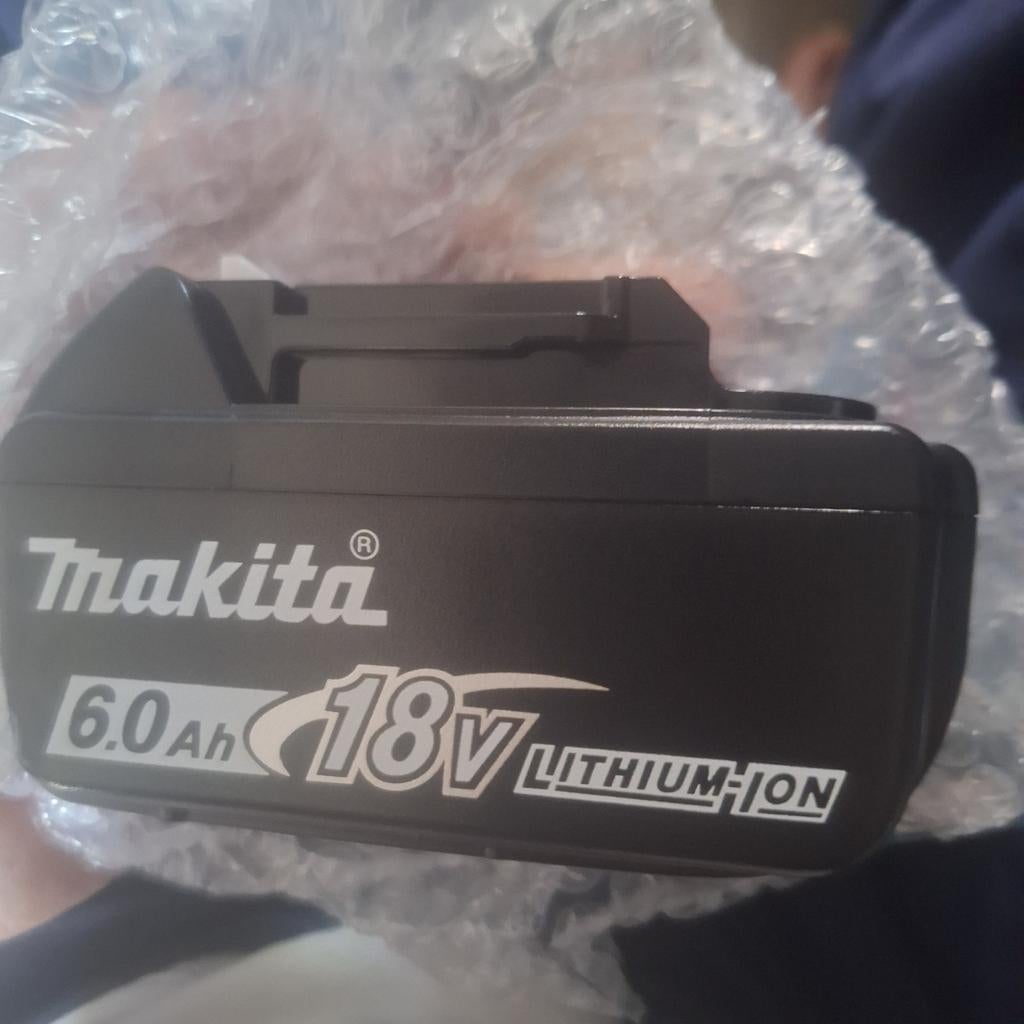 Makita 18v 6ah batterij (nieuw in de doos)
