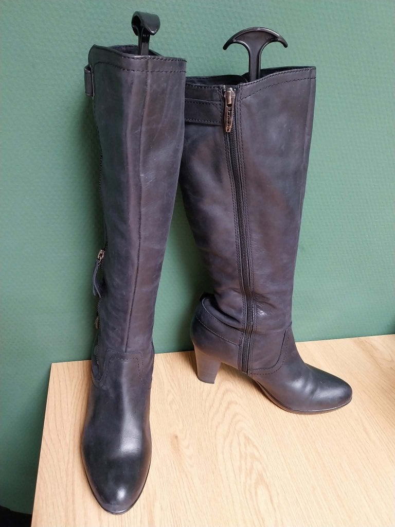 Tamaris lederen zwarte lange laarzen maat 38, Kleding | Dames, Tamaris, Hoge laarzen, Zwart, Ophalen of Verzenden