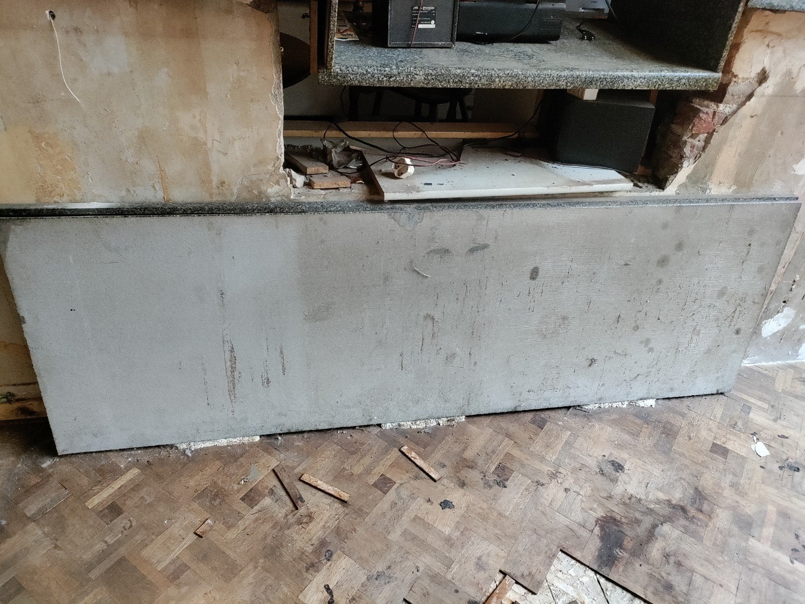 Plan de travail (tablettes) en granit, Enlèvement