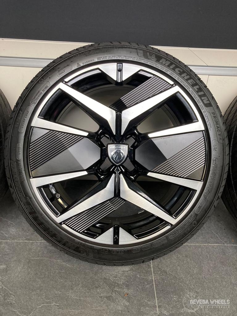 17” originele Peugeot 208 GT (e) velgen + banden 4x108 98513, Autos : Pièces & Accessoires, Pneus & Jantes, Pneus et Jantes, Pneus été
