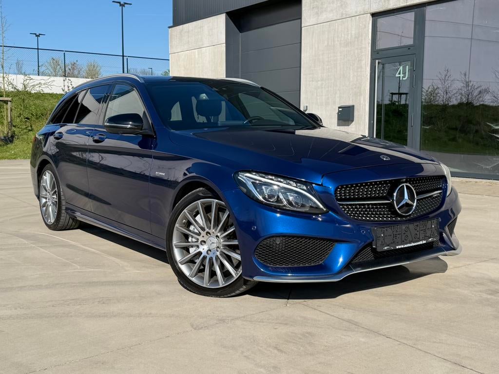 MERCEDES C43 AMG 4-Matic / 367pk/ PANO/ 360CAM/ BURMESTER, Auto's, Automaat, Lichtsensor, Leder en Stof, 2996 cc