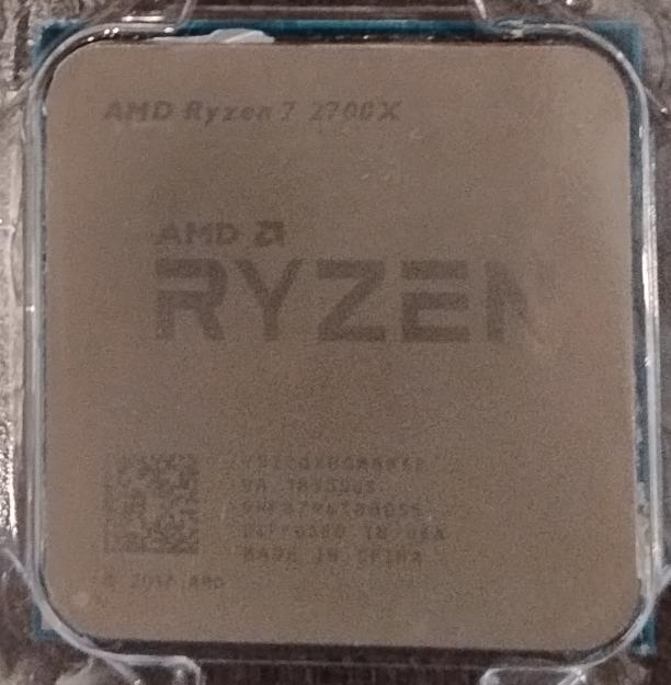 AMD Ryzen 7 2700X + Originele RGB Wraith Prism Koeler, Computers en Software, Processors, Gebruikt, AMD Ryzen 7, Socket AM4, 3 tot 4 Ghz