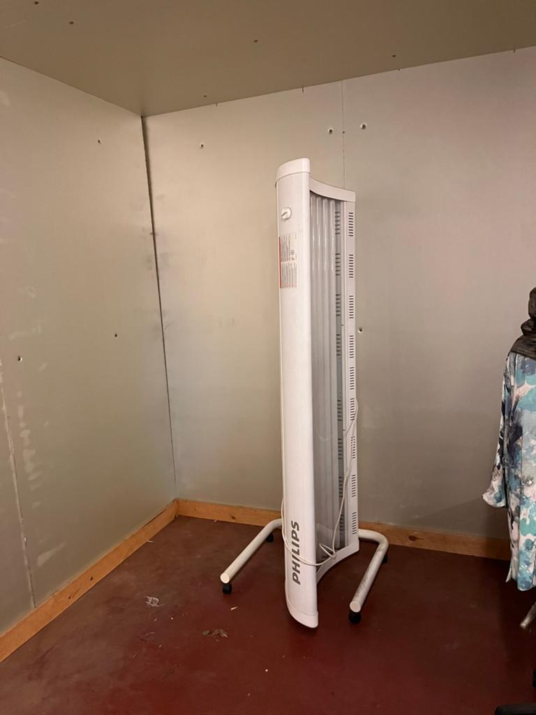 Halve zonnebank, Elektronische apparatuur, Zonnebanken en Gezichtsbruiners, Ophalen, Zo goed als nieuw