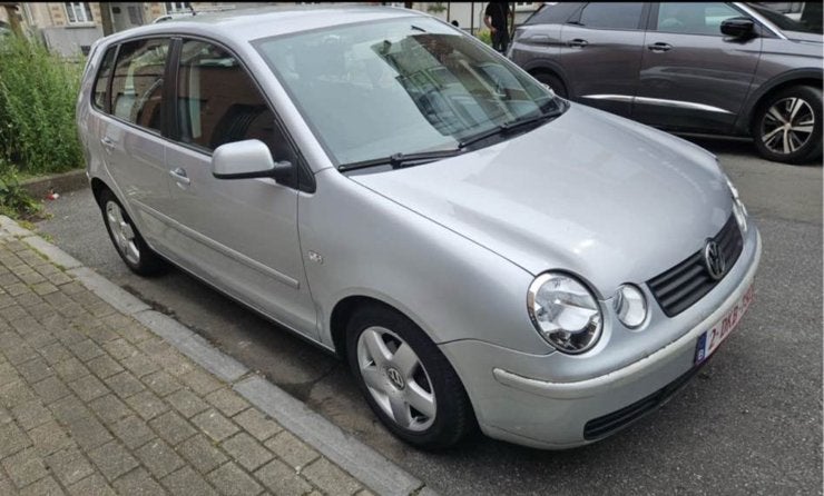 Vw polo 9n 1.2l 2004 totalise 100.000 km réel évolutif., Autos, Argent ou Gris, Achat, Boîte manuelle, Noir